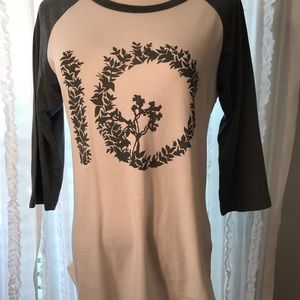 3/4 Sleeve graphic tee